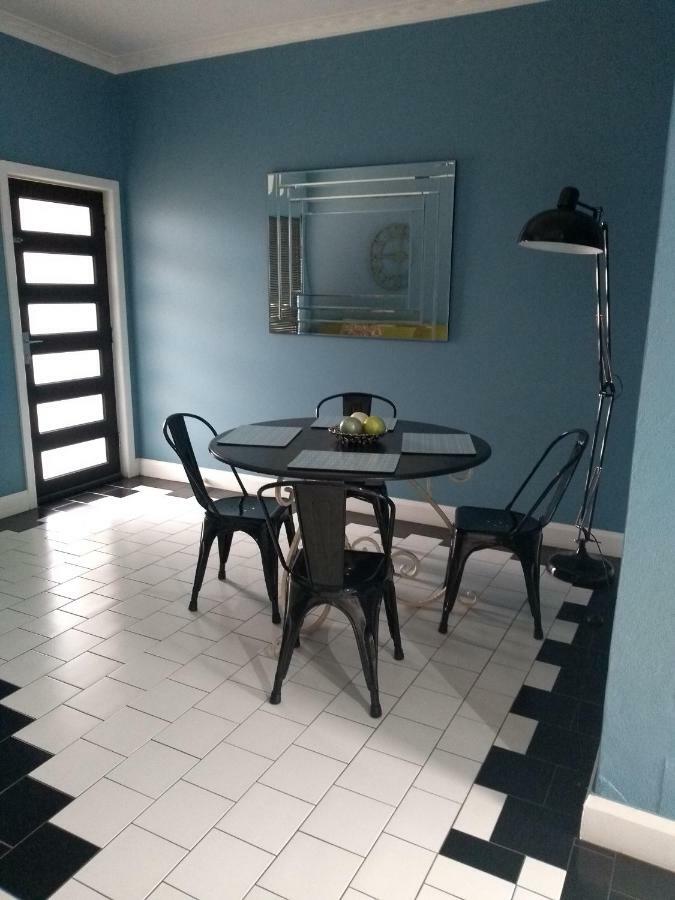 Kindred Studio Apartments Leeton Esterno foto