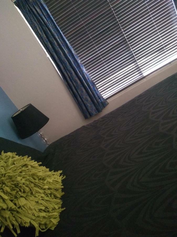 Kindred Studio Apartments Leeton Esterno foto