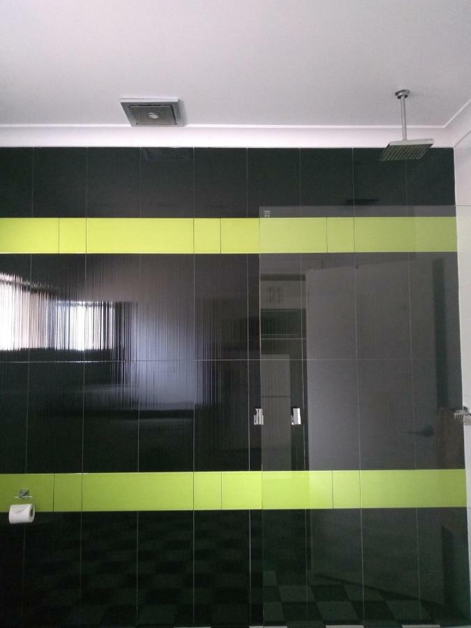 Kindred Studio Apartments Leeton Esterno foto